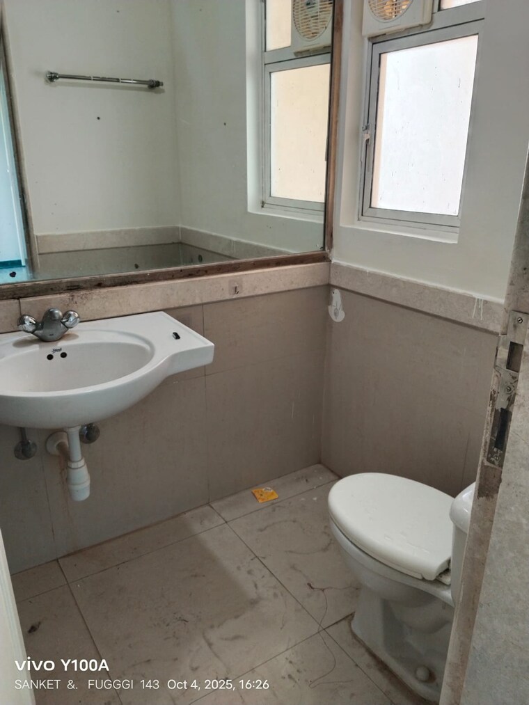 Bathroom, hiranandani-estate 2 Bedroom 750 Sq.Ft. Apartment In Ghodbunder Road Thane 9352394
