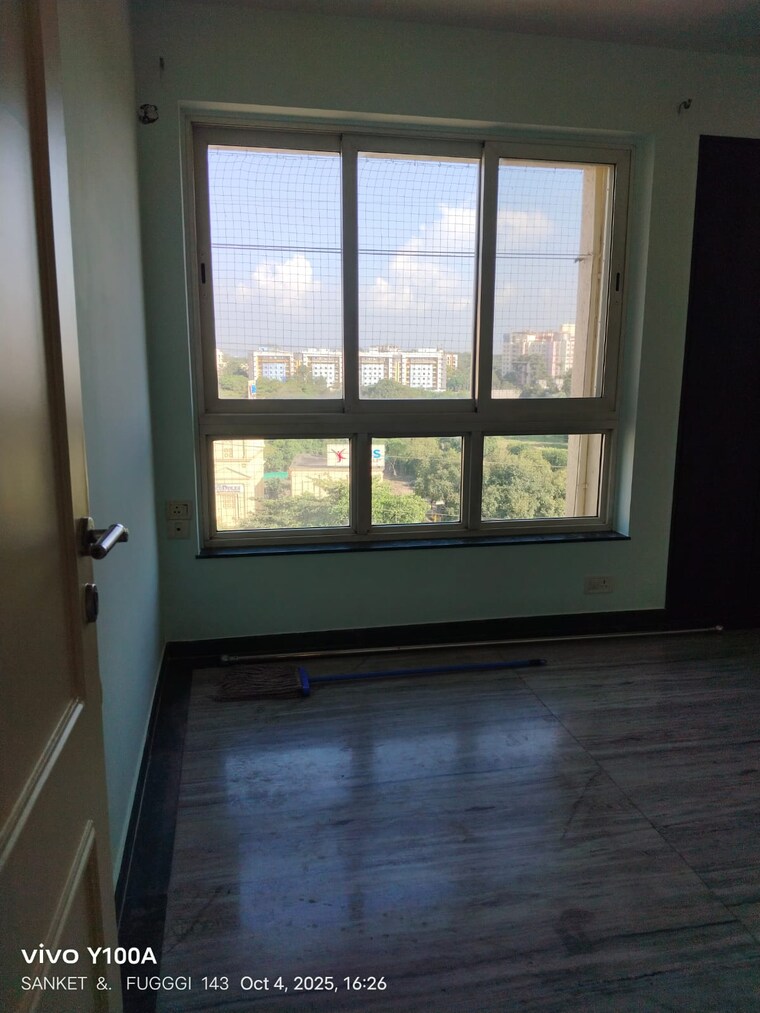 Room, hiranandani-estate 2 Bedroom 750 Sq.Ft. Apartment In Ghodbunder Road Thane 9352394