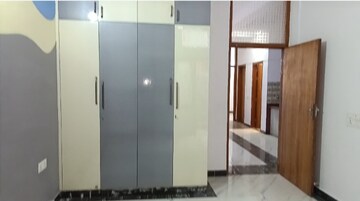 Bedroom in 3 BHK Builder Floor at Vaishali Sector 3 – for Rent