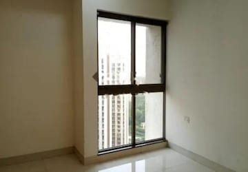 Room in 2 BHK Apartment at Lodha Casa Viva, Majiwada – for Rent