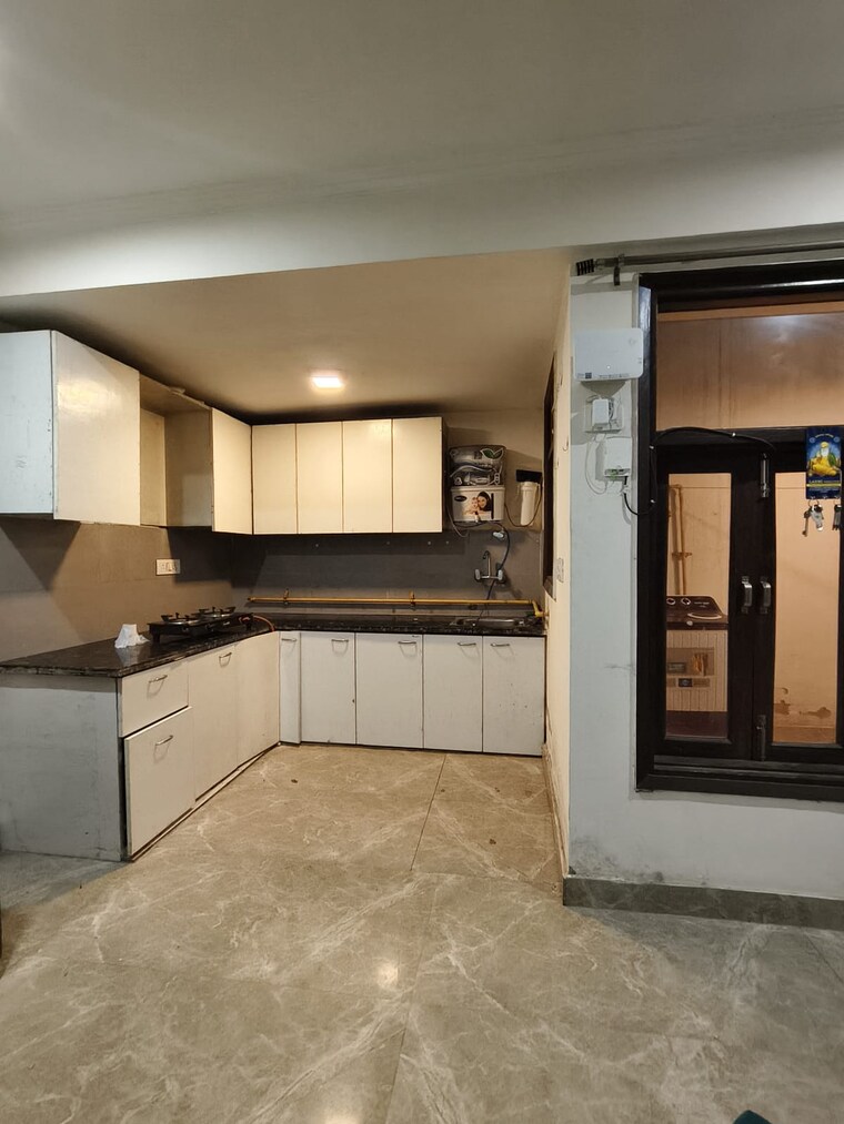 Room, saket 1 Bedroom 450 Sq.Ft. Builder Floor In Saket Delhi 9352450