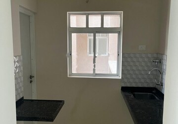 Room in 1 BHK Apartment at Godrej Green Vistas, Mahalunge – for Rent