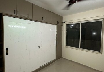 Room in 2 BHK Apartment at Prestige Finsbury Park Hyde, Bagaluru – for Rent