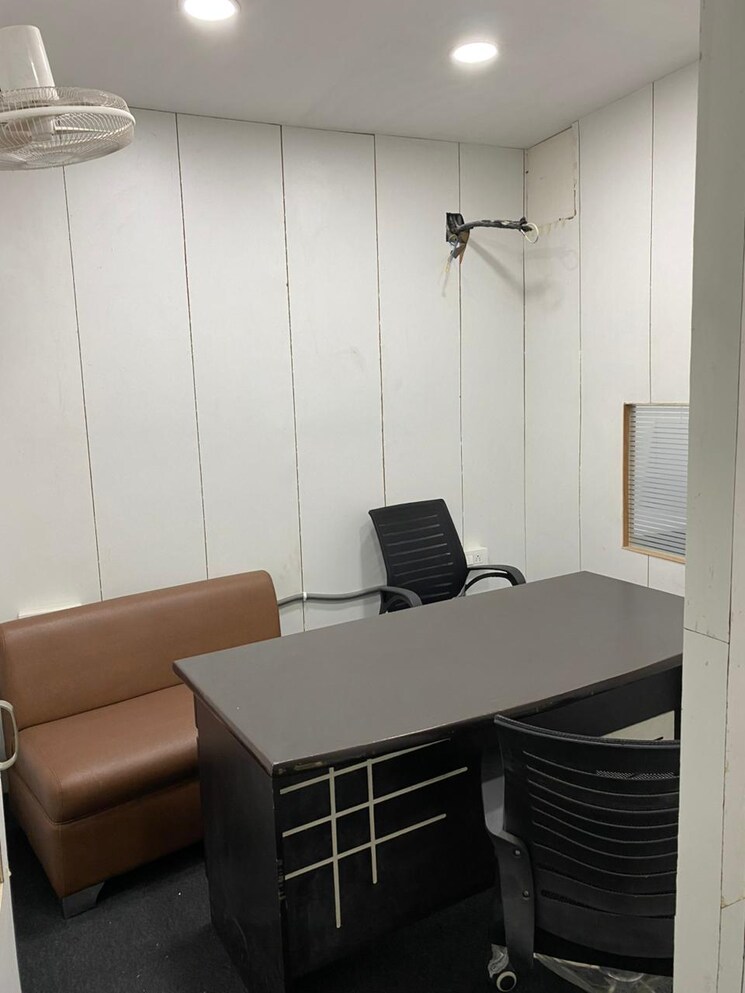 Team Area, sushma-infinium Commercial Office Space 500 Sq.Ft. In Ghazipur Zirakpur 9352489