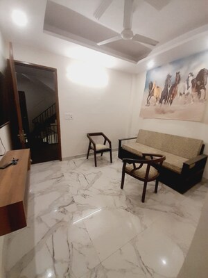 Team Area in 3 BHK Builder Floor at Sector 14 – for Sale