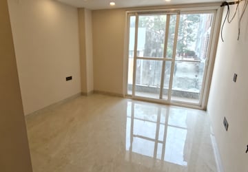 Room in 3 BHK Builder Floor at Sultanpur – for Rent