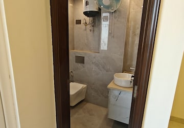 Bathroom in 3 BHK Builder Floor at Sultanpur – for Rent