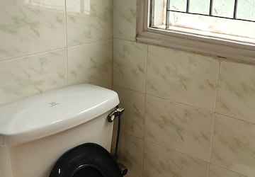 Bathroom in 4 BHK Builder Floor at Ansal Plaza Gurgaon, Palam Vihar – for Sale