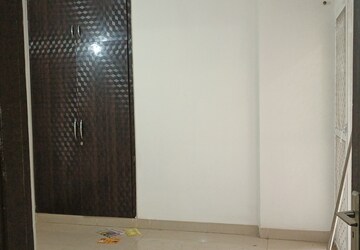 Room in 2 BHK Apartment at Saviour Green Arch, Tech Zone 4 Greater Noida – for Rent