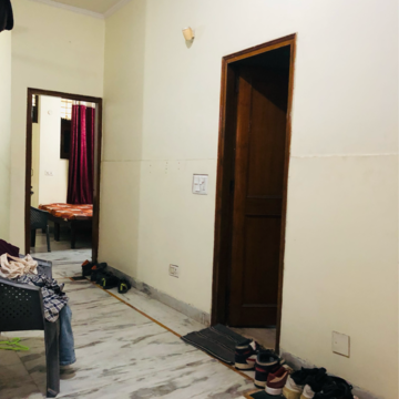 Room in 2.5 BHK Villa at Sector 21 – for Rent