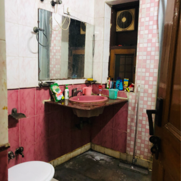Kitchen in 2.5 BHK Villa at Sector 21 – for Rent