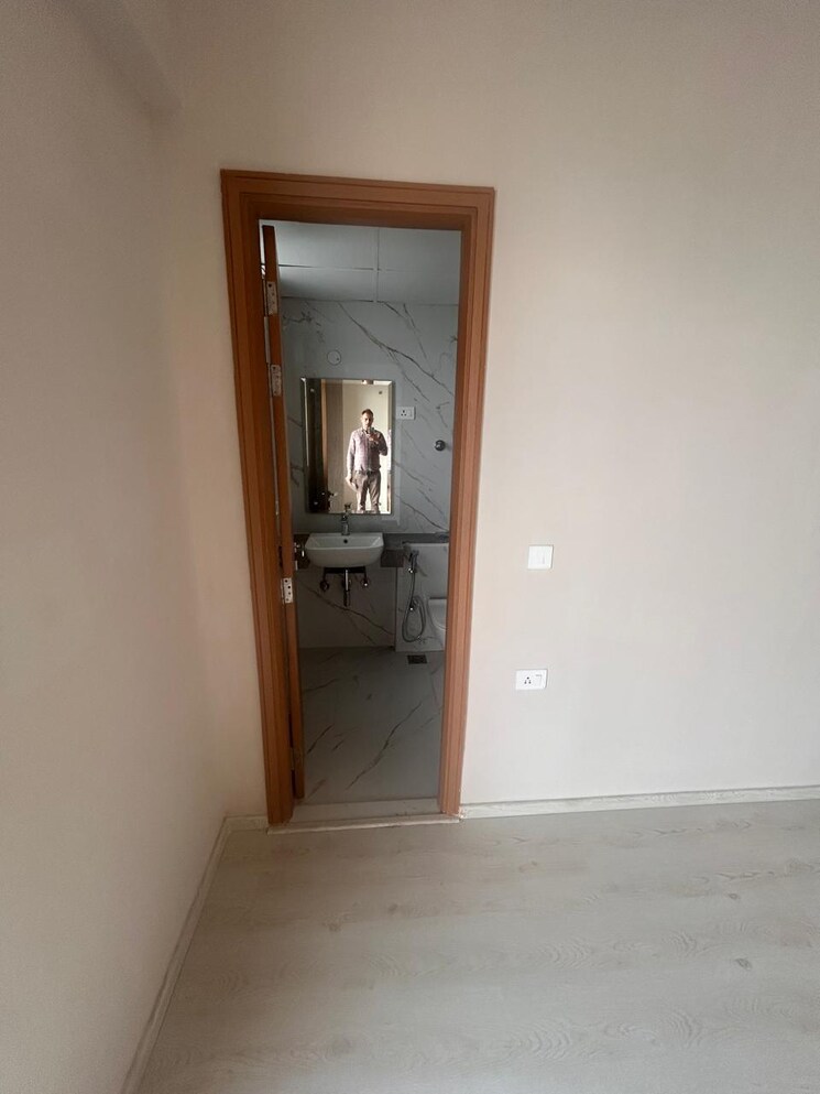 Room, hero-homes-gurgaon 2 Bedroom 1150 Sq.Ft. Apartment In Sector 104 Gurgaon 9352640