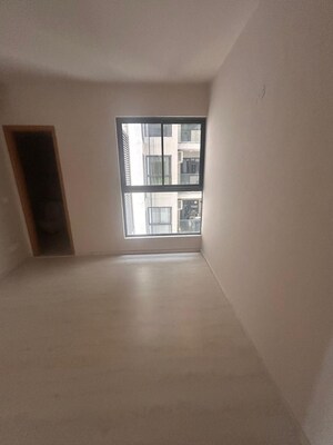 Room in 2 BHK Apartment at Hero Homes Gurgaon, Sector 104 – for Rent