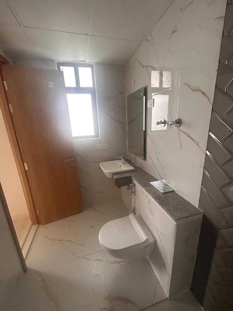Bathroom, hero-homes-gurgaon 2 Bedroom 1150 Sq.Ft. Apartment In Sector 104 Gurgaon 9352640