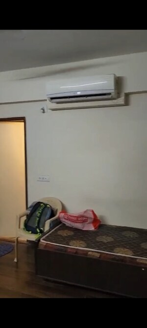 Furnished Amenities in 3 BHK Apartment at Platinum Space Saaga, Near Nirma University On Sg Highway – for Rent