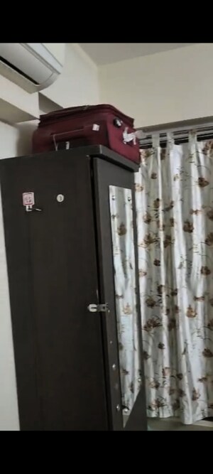 Furnished Amenities in 3 BHK Apartment at Platinum Space Saaga, Near Nirma University On Sg Highway – for Rent