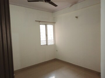 Room in 2 BHK Apartment at Samridhi Grand Avenue, Tech Zone 4 Greater Noida – for Rent