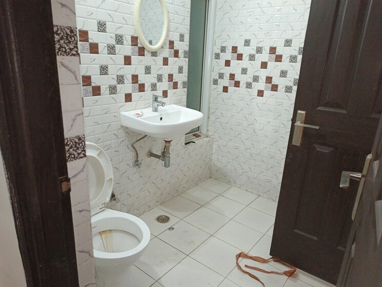 Bathroom, samridhi-grand-avenue 2 Bedroom 1080 Sq.Ft. Apartment In Tech Zone 4 Greater Noida Greater Noida 9352777