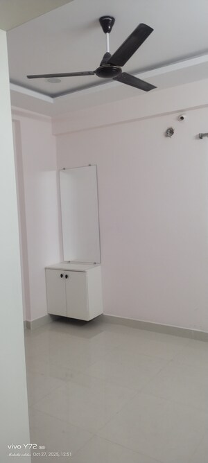 Furnished Amenities in 2 BHK Apartment at Pavani Laxmi Nivas, Madhapur – for Rent