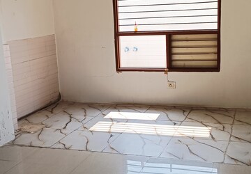 2 BHK Builder Floor For Rent in Sector 85