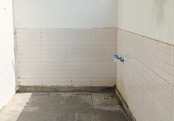 Balcony in 2 BHK Builder Floor at Sector 85 – for Rent