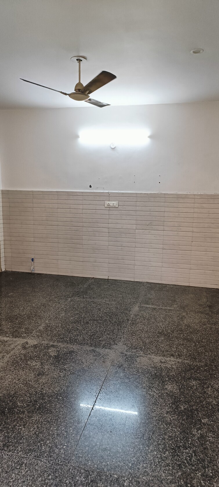 Bathroom, sector 85 2 Bedroom 250 Sq.Yd. Builder Floor In Sector 85 Faridabad 9352845