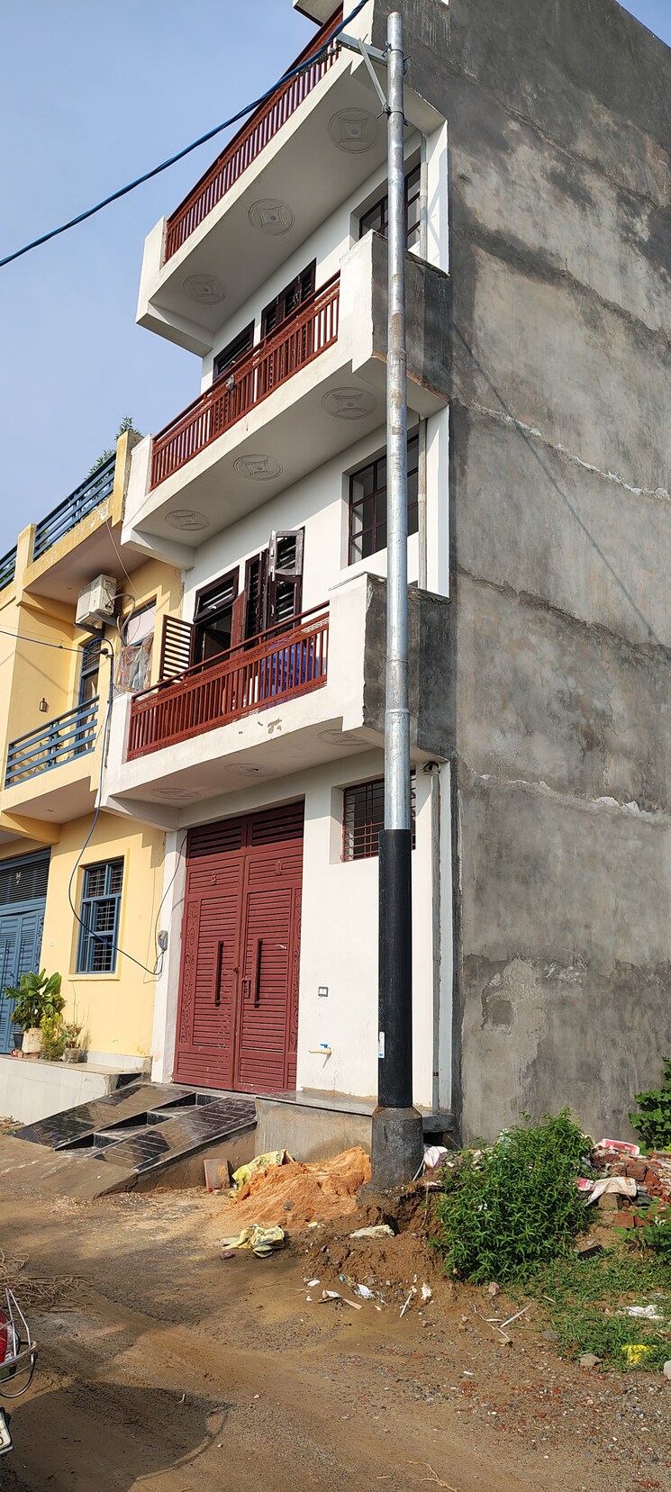 Nearby, bhoomi-krishna-kunj  70 Sq.Yd. Plot In Dhoom Manikpur Greater Noida 9352814