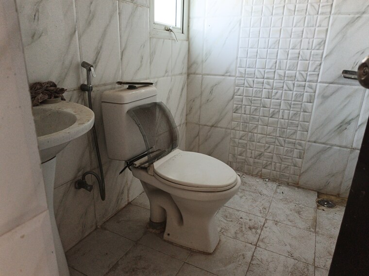 Bathroom, omkar-royal-nest 2 Bedroom 1095 Sq.Ft. Apartment In Tech Zone 4 Greater Noida Greater Noida 9352890