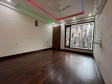 Room in 4 BHK Builder Floor at Chattarpur – for Sale