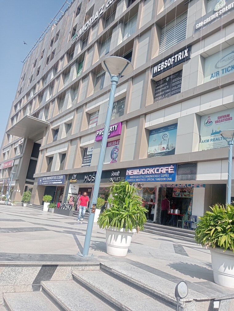 Exterior View, motia-citi-royal-business-park Commercial Shop 200 Sq.Ft. In Ambala Highway Zirakpur 9352994