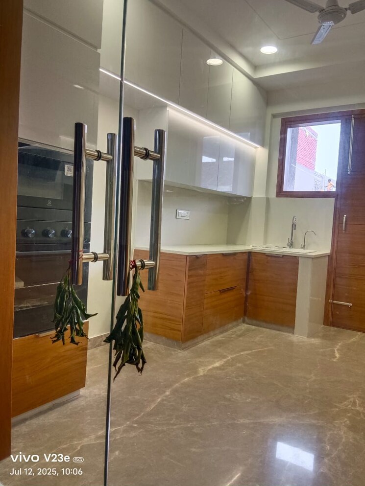 Gym, sector 7 3 Bedroom 250 Sq.Yd. Independent House In Sector 7 Panchkula 9352960