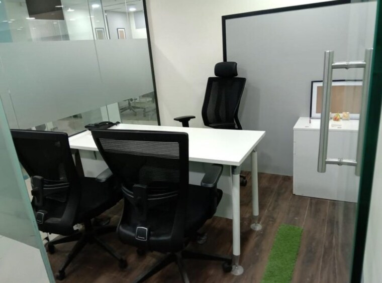 Team Area, thane west Commercial Office Space 500 Sq.Ft. In Thane West Thane 9353017