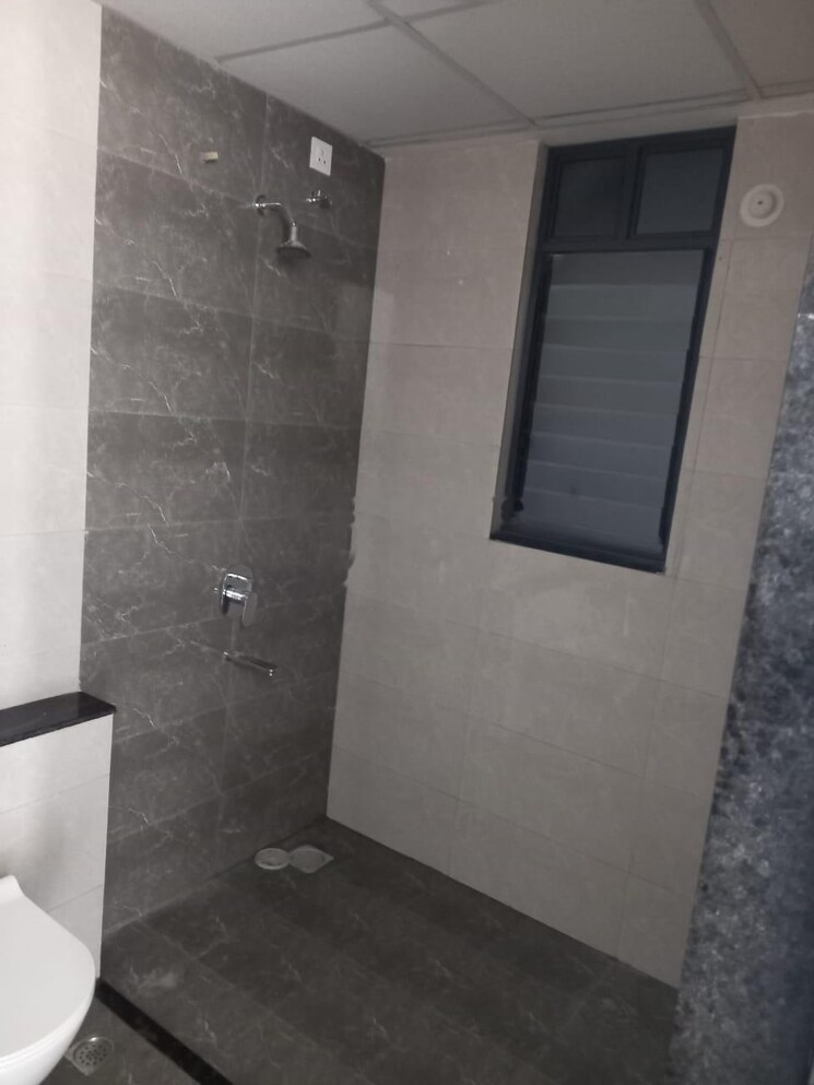Bathroom, mantra-mirari 3.5 Bedroom 1200 Sq.Ft. Apartment In Koregaon Park Pune 9352969