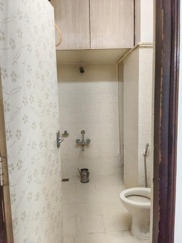 Bathroom, jayanagar 5 Bedroom 2000 Sq.Ft. Builder Floor In Jayanagar Bangalore 9352972