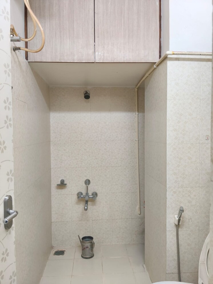 Bathroom, jayanagar 5 Bedroom 2000 Sq.Ft. Builder Floor In Jayanagar Bangalore 9352972