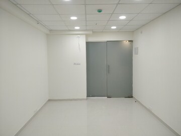 Room in  Office Space at Geras Imperium Alpha, Kharadi – for Rent