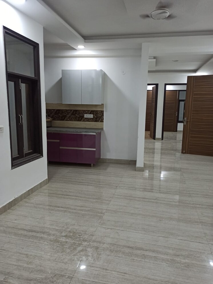 Room, chattarpur 3 Bedroom 135 Sq.Yd. Builder Floor In Chattarpur Delhi 9353033