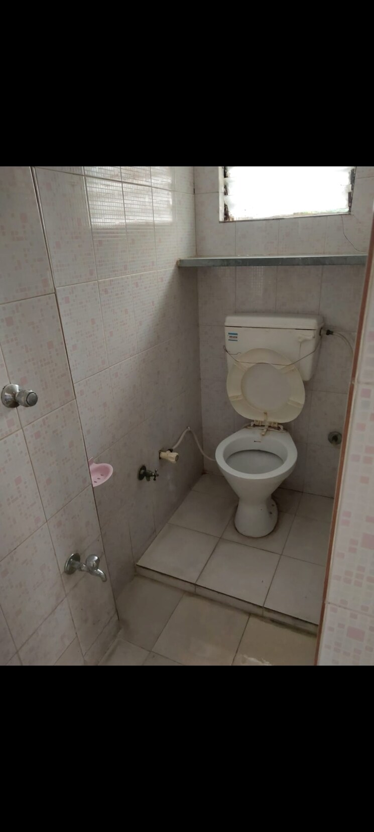 Bathroom, hnd-kushal-apartment 2 Bedroom 740 Sq.Ft. Apartment In Vastrapur Ahmedabad 9353244