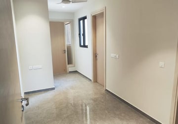 Room in 3 BHK Apartment at Sector 82 A – for Rent