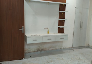 Room in 2 BHK Builder Floor at Sector 89 – for Sale