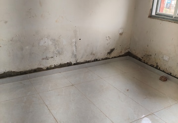 Room in 2 BHK Builder Floor at Sector 89 – for Sale