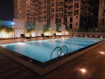 Swimming Pool in 3 BHK Apartment at Highland Park Chandigarh, Bhabat – for Rent