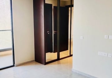 Room in 3.5 BHK Apartment at Sector 82 A – for Rent