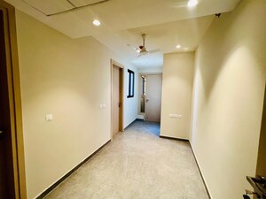 Room in 3.5 BHK Apartment at Sector 82 A – for Rent