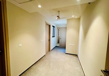 Room in 3.5 BHK Apartment at Sector 82 A – for Rent