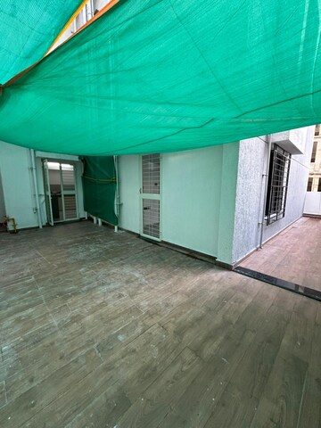 Room in 3 BHK Apartment at Unique Youtopia, Kharadi – for Rent
