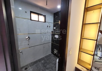 Room in 3 BHK Builder Floor at Deep Vihar – for Sale