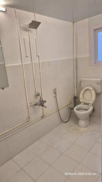 Bathroom in 1 BHK Apartment at Churchgate Mansion, Churchgate – for Rent