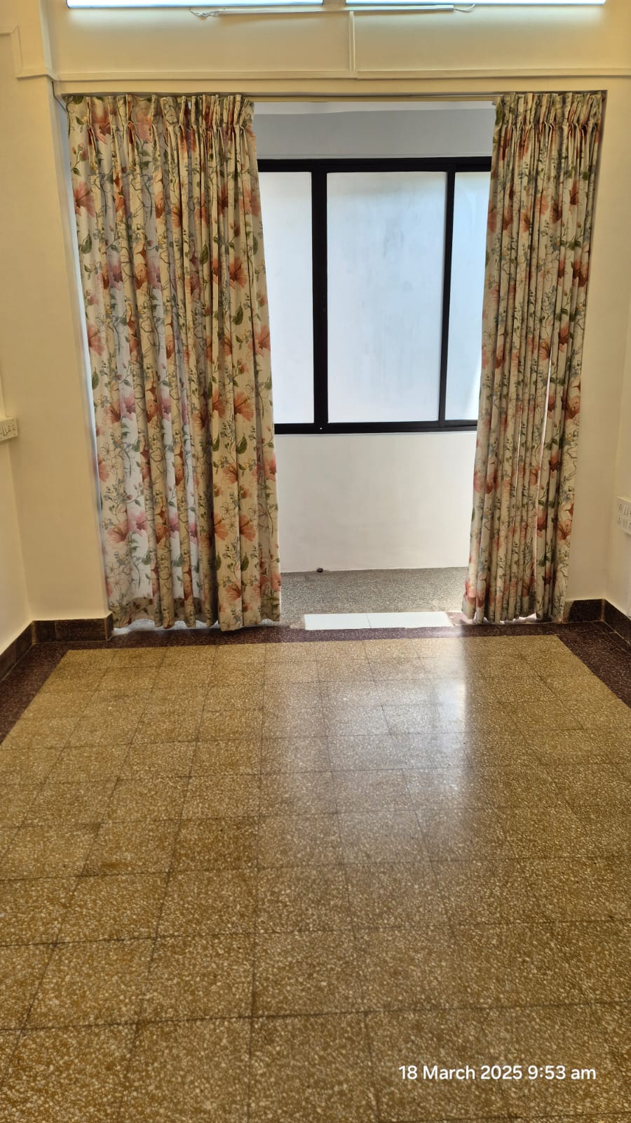 1 BHK 750 Sq.Ft. Apartment in Churchgate Mansion
