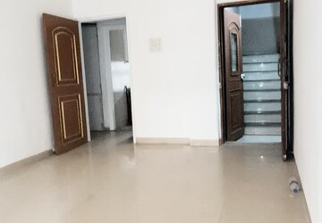 2 BHK Apartment For Rent in Hillslope CHS, Pali Hill